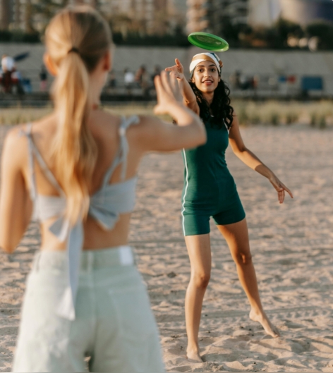 Customer with frisbee